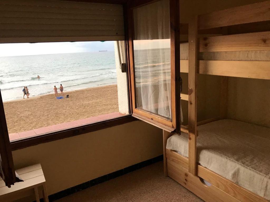 El Faro Apartaments Platja Llarga-Les Salines-Tgn Tarragona Bagian luar foto