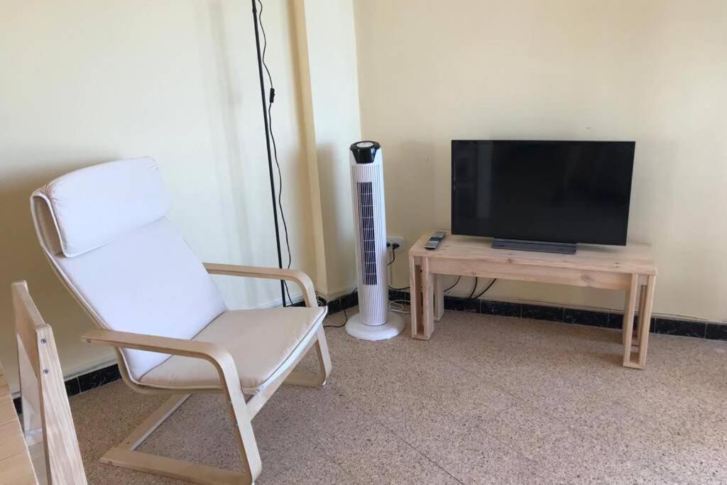El Faro Apartaments Platja Llarga-Les Salines-Tgn Tarragona Bagian luar foto