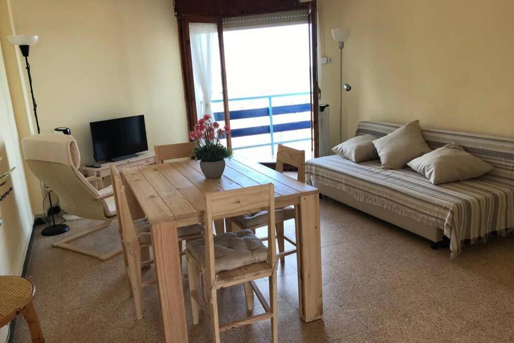 El Faro Apartaments Platja Llarga-Les Salines-Tgn Tarragona Bagian luar foto