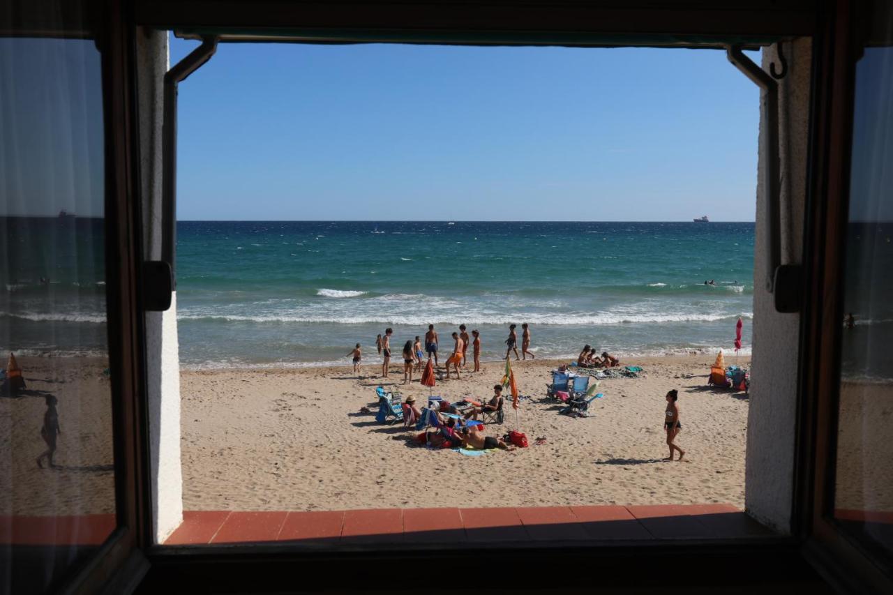 El Faro Apartaments Platja Llarga-Les Salines-Tgn Tarragona Bagian luar foto